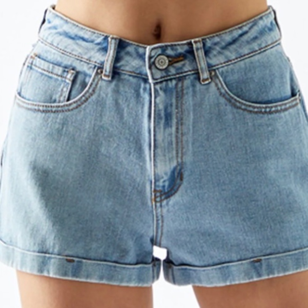 Brand new PacSun mom shorts with tags, size 24